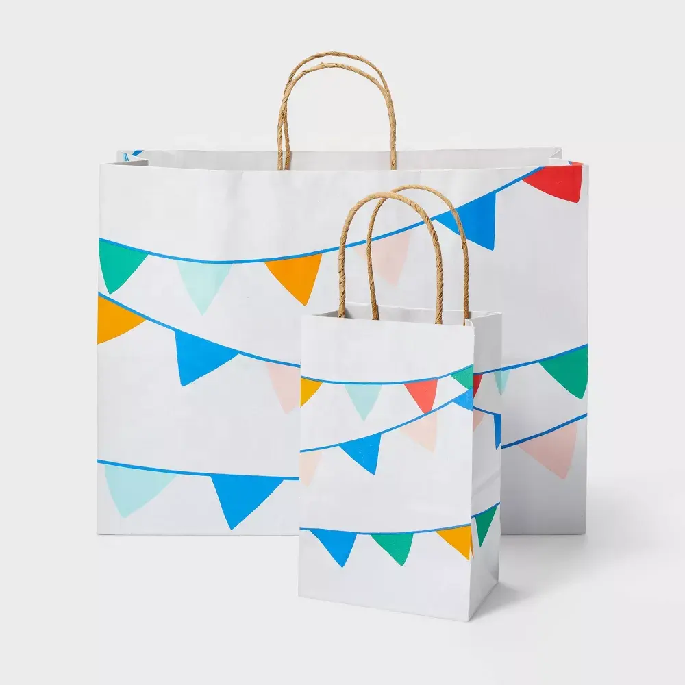 Schöne Geschenk papier Einkaufstasche Lieferant Benutzer definierte Kraft papier Einkaufstasche mit Logo