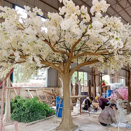 Décoration de mariage arbre de fleurs de cerisier artificielles grands arbres blancs Sakura grand arbre à vendre