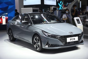 2023 HY-UN-Dai Elantra 1.5L CVT GLX Elite Edition ส่งตรงจากโรงงานรถใหม่พร้อมส่งไฟส่องสว่างตัวเลือกภายในที่มืด - Product Image 5