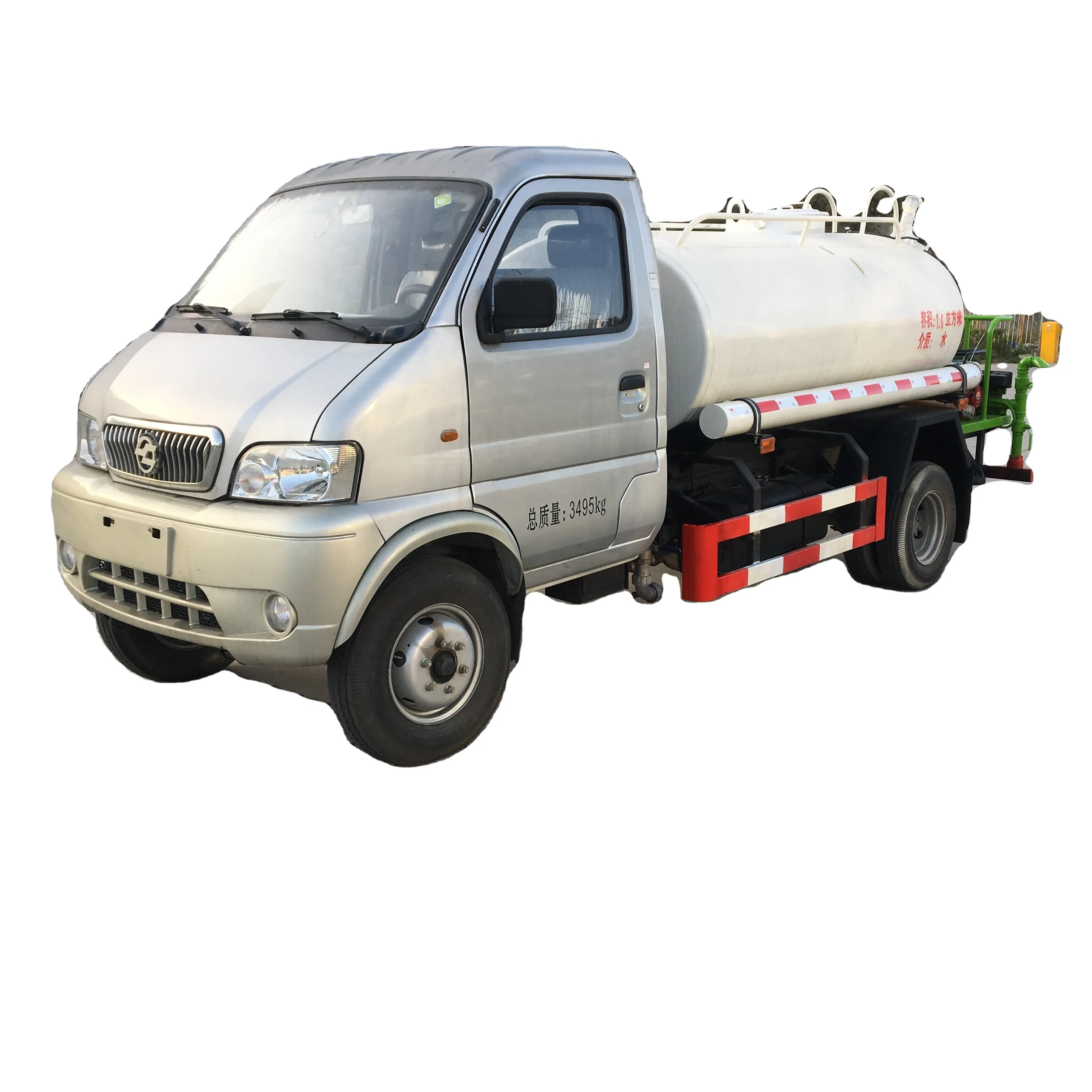 Dongfeng 4 × 2 Minitäter-Wassertankschlepper 2 CBM/2000 Liter kleiner Wasser-Tanker zu verkaufen