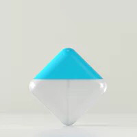 Pompe blanche, couvercle bleu.
