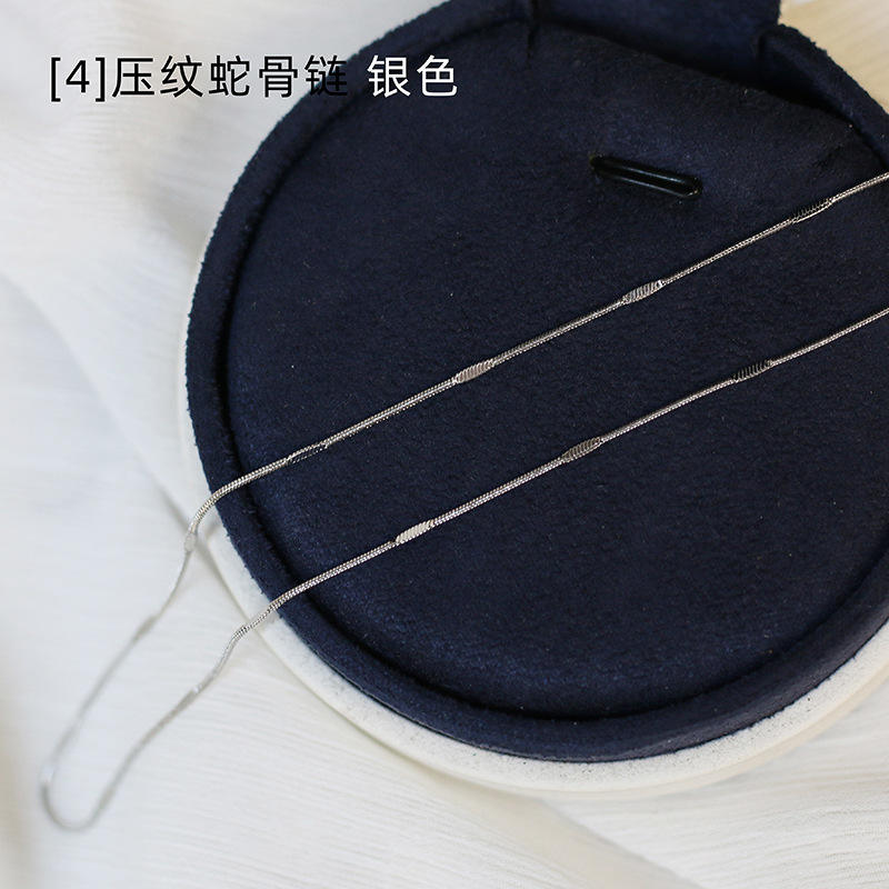 Chaîne serpent ronde argentée de 0,8 mm avec texture