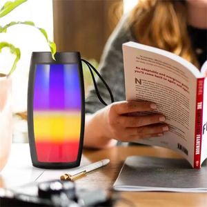 Reproductor de audio con iluminación LED Rgb para actividades al aire libre, diseño de altavoz, teléfono móvil deportivo, altavoz manos libres - Product Image 6