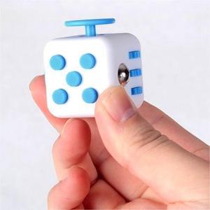 KYKabsミニ多機能そわそわキューブ子供と大人のためのパズルスクイーズおもちゃストレス解消剤を解凍します - Product Image 2