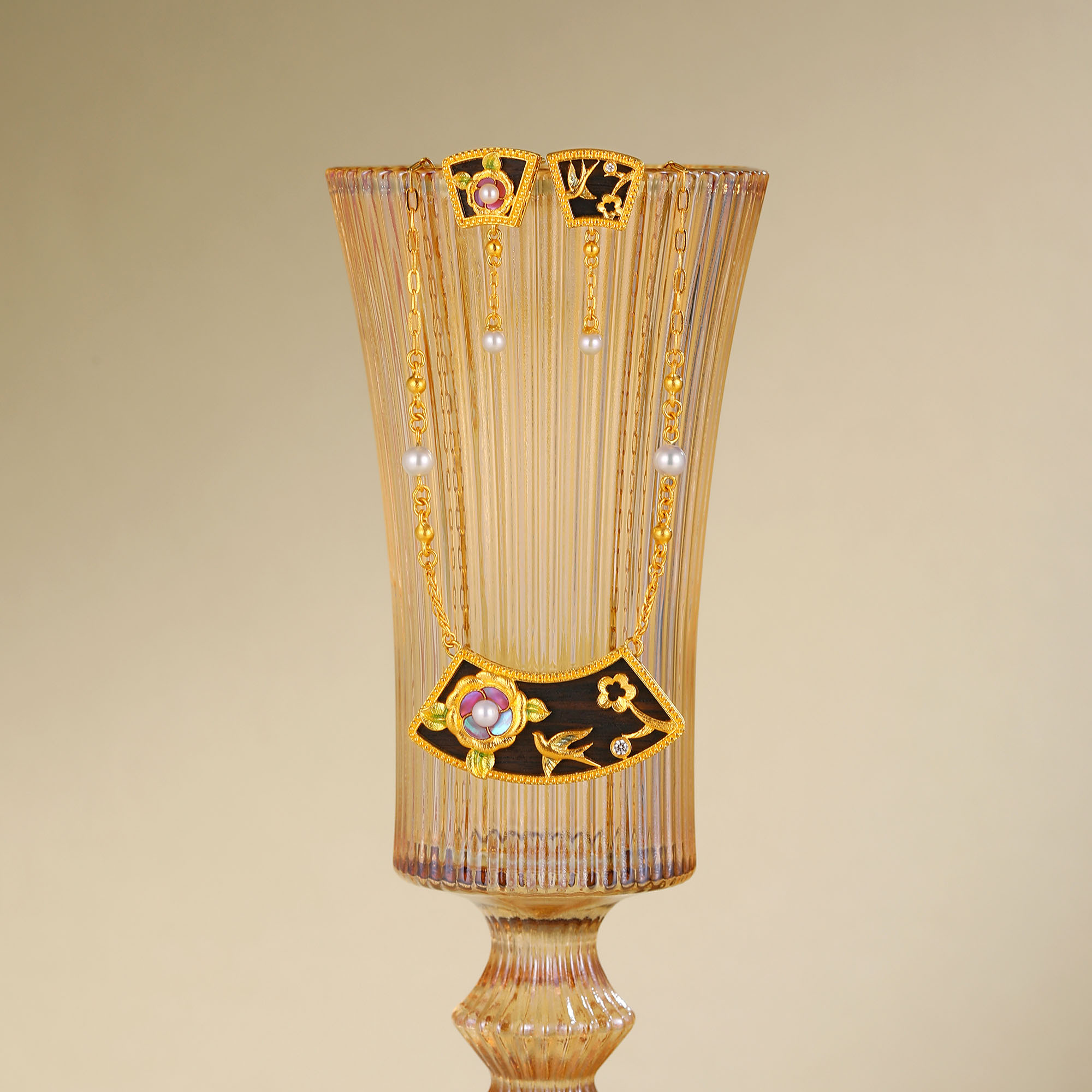 24K Gold Camellia flower screen ebony diamond set-23.95g