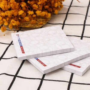 X1017 Bloc de notas de escritorio de papel adhesivo de marca personalizada Impresión de poste promocional con logotipo para el trabajo Sticky It Notes Bloc de notas