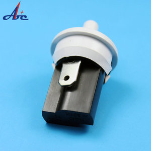 Vendita calda piccolo interruttore a pulsante elettrico da 10mm funzione On-On-Off interruttore in plastica 12V Max. Voltaggio 10A Max. Corrente - Product Image 4