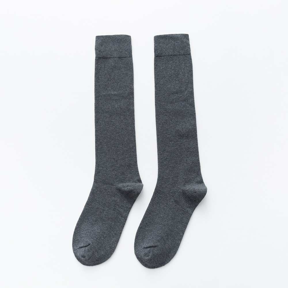 Gris oscuro