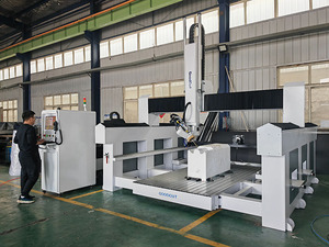 Máquina enrutadora CNC 3D de 4 ejes y 5 ejes de alta calidad con dispositivo giratorio y cabezal oscilante - Product Image 4