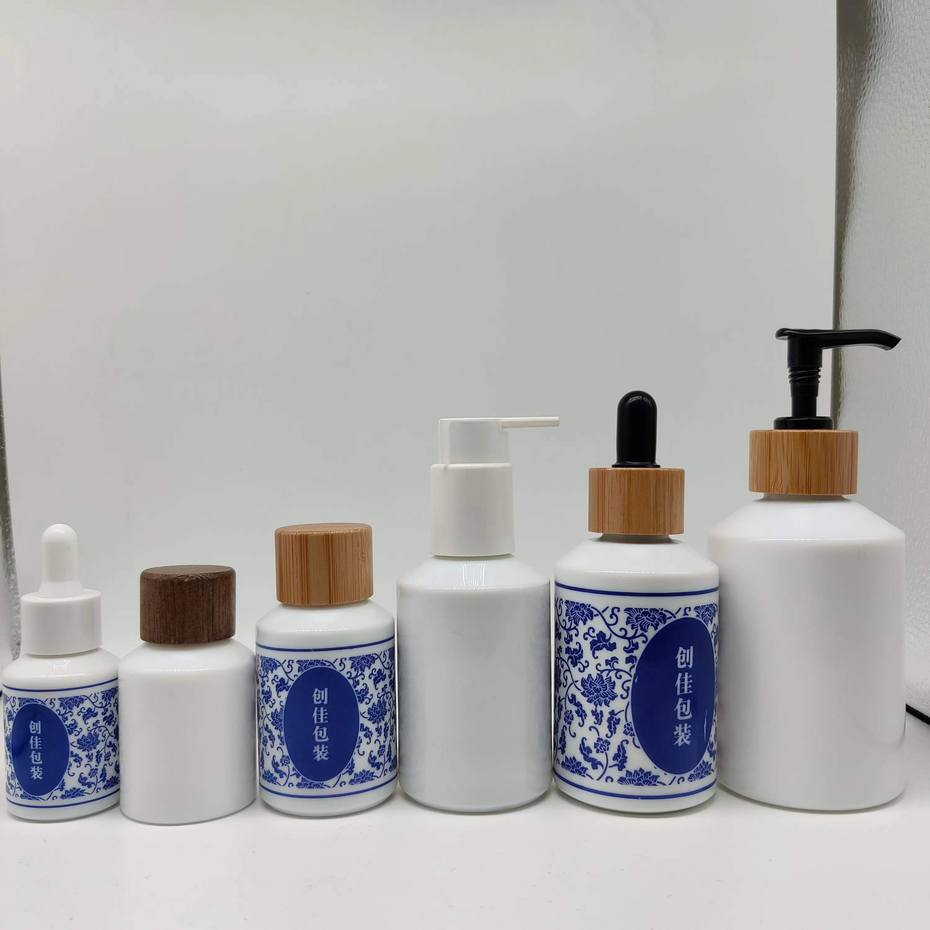 Embalagens de cosméticos garrafa de vidro opala branco inclinação ombro e frasco com bambu/de madeira e tampa conta-gotas de plástico branco