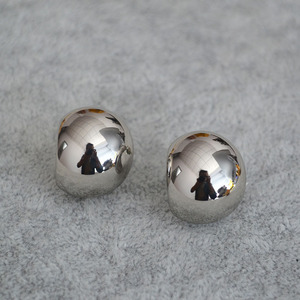 女式大空心球形闪亮耳钉 - Product Image 6