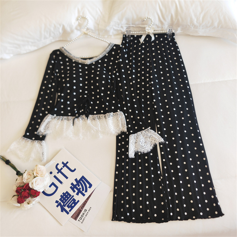 8390 à pois noir