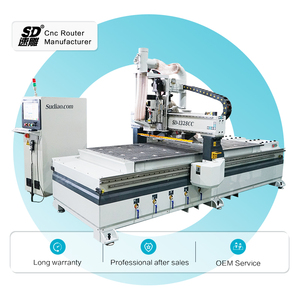 Caricamento automatico ad alta velocità che scarica la macchina del router di cnc di nidificazione di lavorazione del legno per la porta di legno