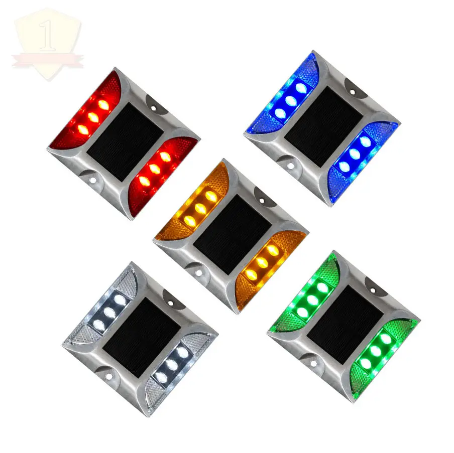 CE RoHS solaire yeux de chat IP68 solaire marqueurs de route pour allée marqueur de chaussée surélevée aluminium Led solaire route goujon lumières