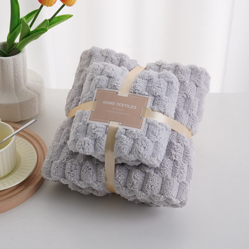 Gris clair à motifs nuageux