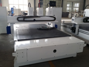 1325 1625 3/4 husillo independiente CNC tallado enrutador máquina de grabado multicabezales CE certificado núcleo incluyendo Bomba De Motor - Product Image 3