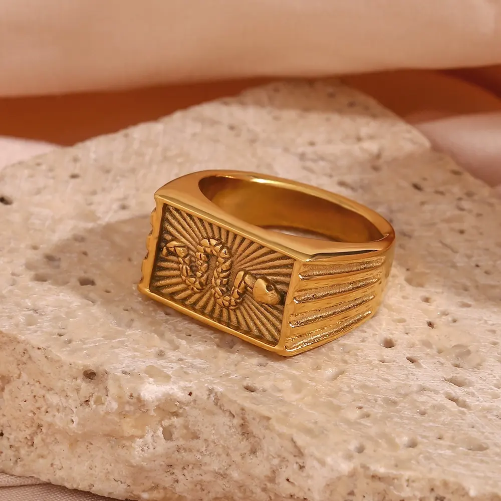 धूमिल नि: शुल्क उत्कीर्ण नाग अंगूठी स्टेनलेस स्टील मुहर अंगूठी 18k सोना मढ़वाया के छल्ले महिलाओं के गहने