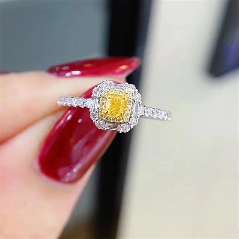 Xinfly Prix d'usine Bague de fiançailles en or 18 carats avec diamant de couleur jaune 0,55 ct