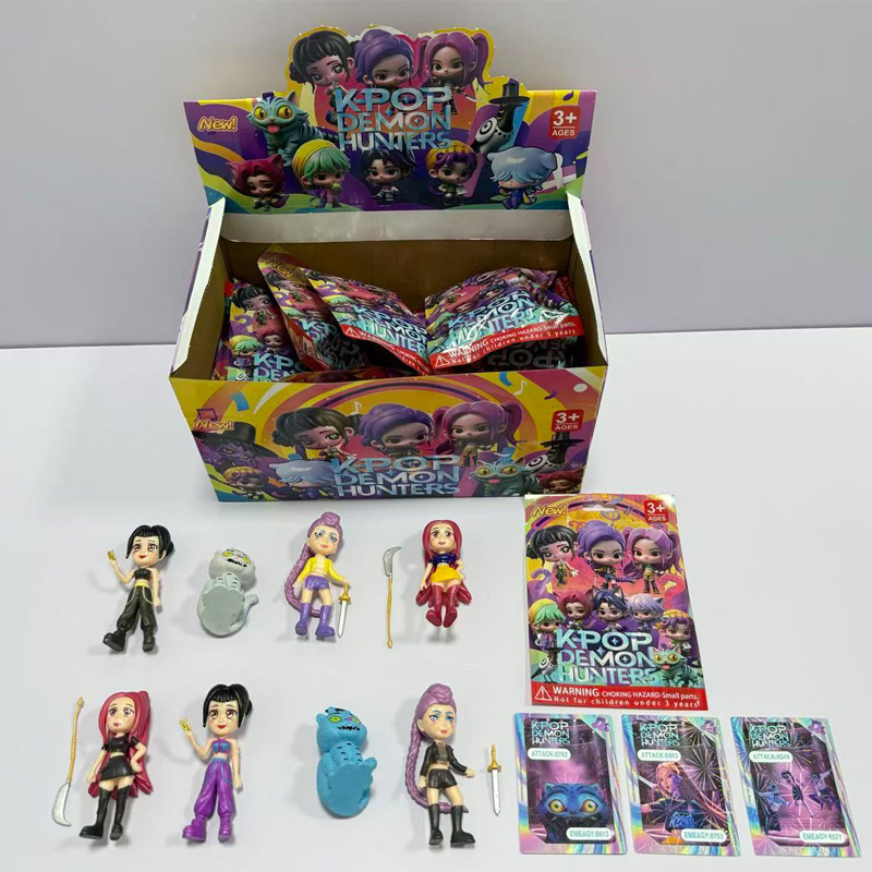 8 figurines aléatoires/24 petits sachets par boîte