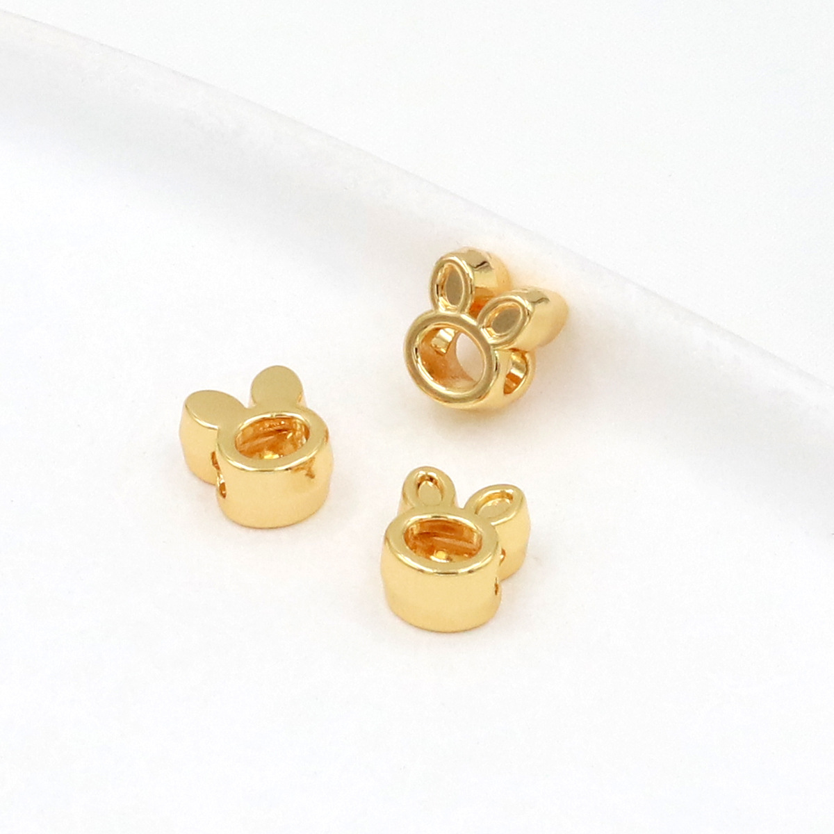 Style 31 Hollowed-out Rabbit