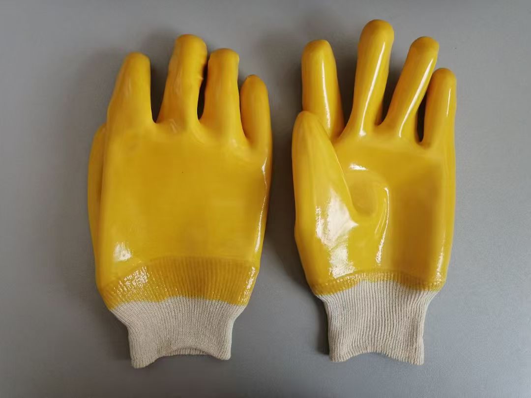Jaune
