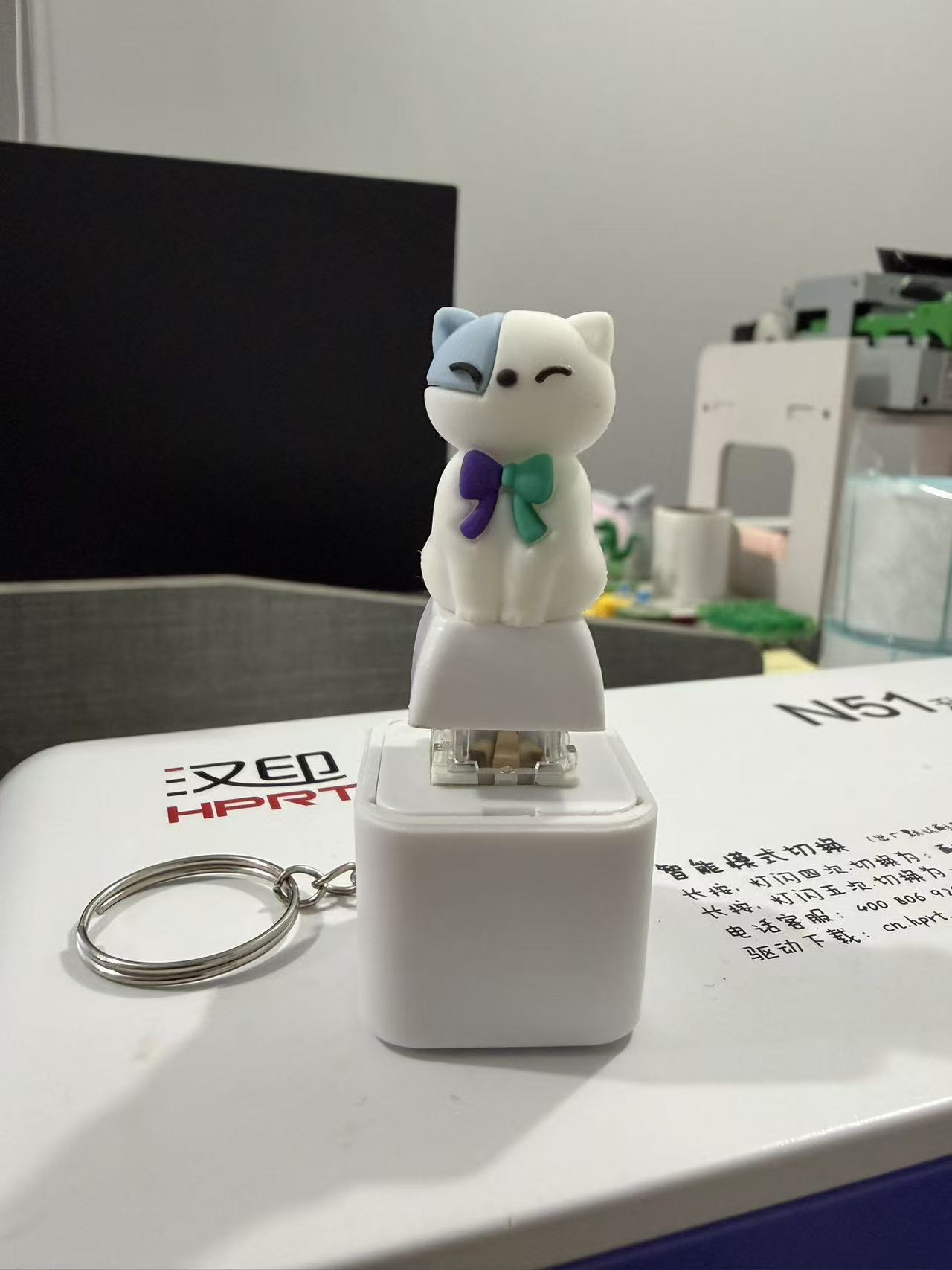 Cat-themed type-c charging-bagged