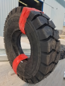 Forklift <strong>Tyres</strong> 10.00-20 NHS for Industrial Vehicles OB 501 Tube <strong>Tyres</strong> for Mines Operating on Non-flat and Runways - Product Image 2