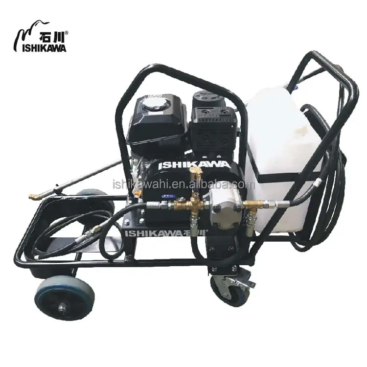 ISO CE Construction Machinery and Equipment Emulsified Asphalt Spreader With Gasoline Engine Spraying On The Asphalt Pavement