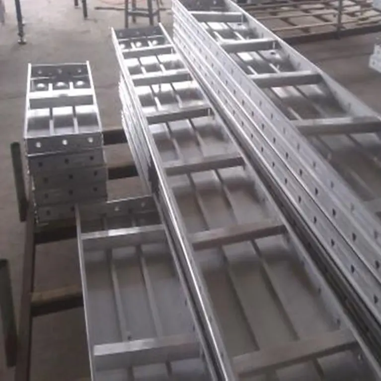 Perfil de extrusión de aluminio Shengxin Perfil de aluminio personalizado para encofrado