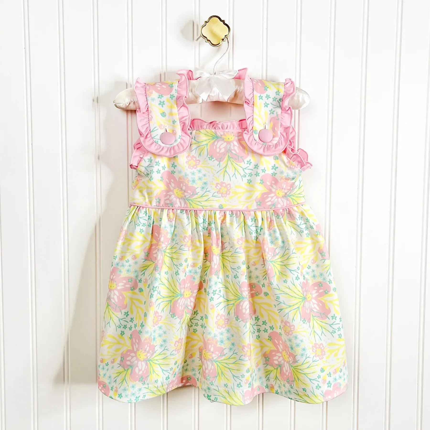 Preorder boutique verano floral estampado de flores lindo volante niñas vestido nuevo diseño al por mayor ropa infantil para niña