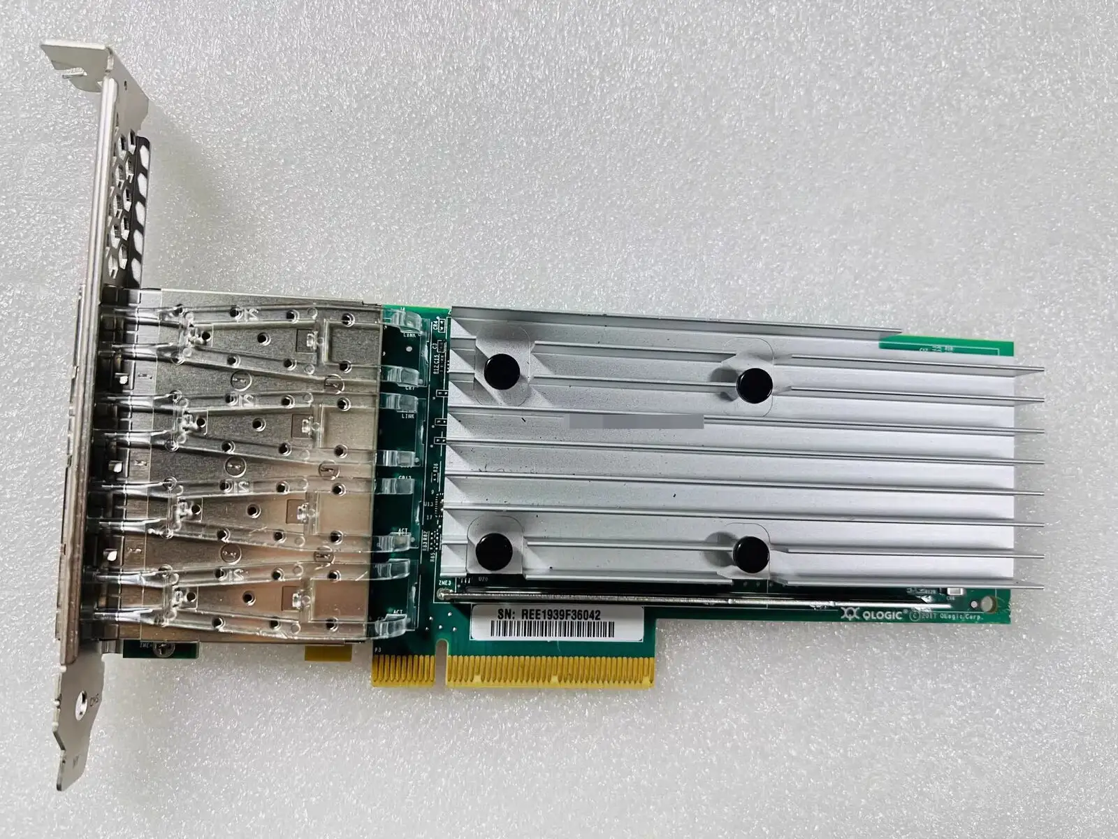 بطاقات شبكات جديدة P10094-B21 F/S 10GBE 4P SFP+ QL41134 مهايئ لخادم P10094-B21