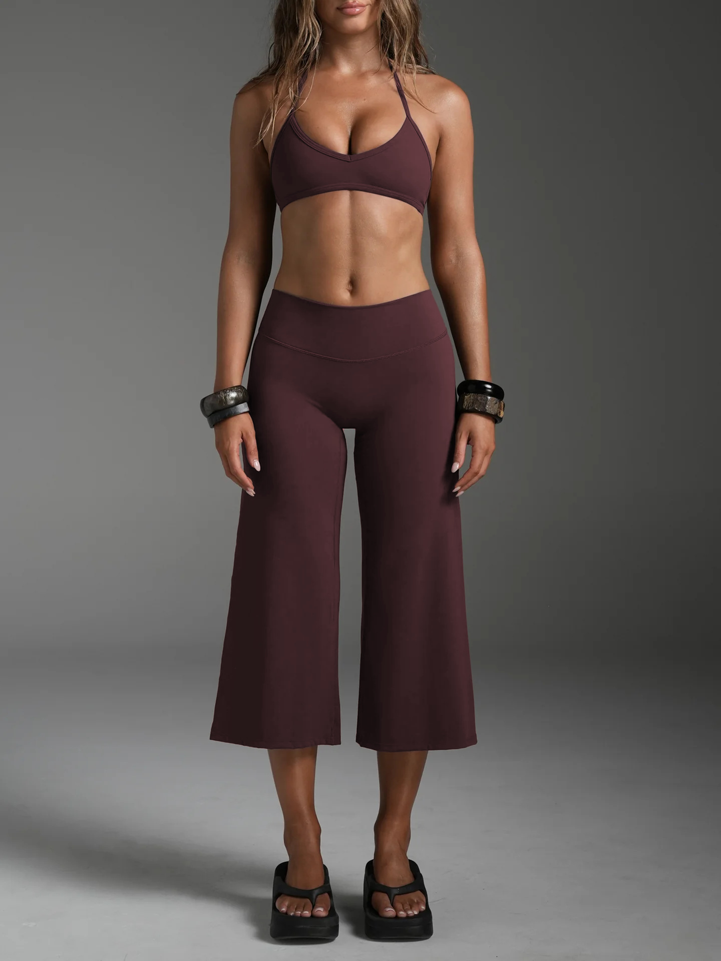 Yy244 top rojo Ankara + pantalón de pernera ancha tres cuartos