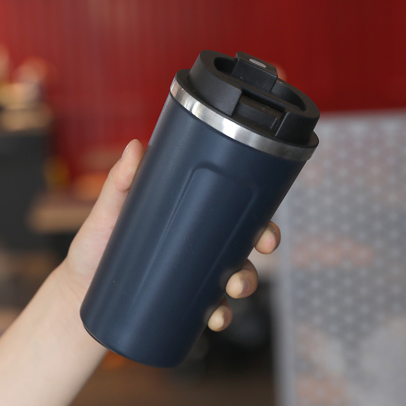 5.Tasse à café avec couvercle ordinaire