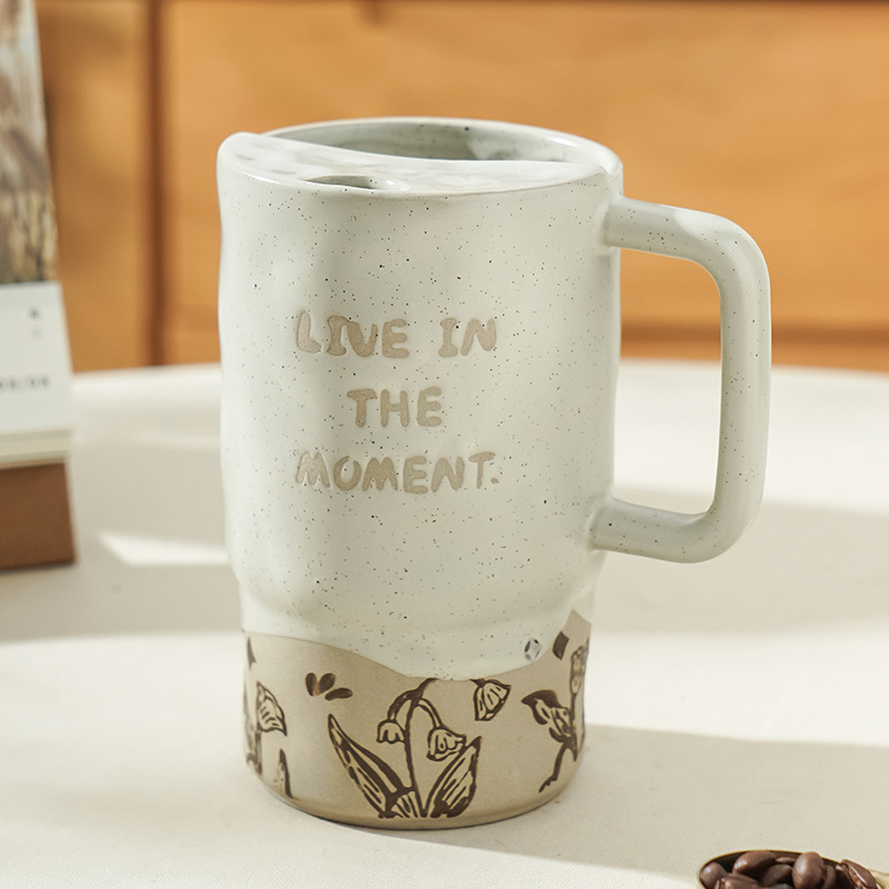 ฉากกั้นดอกไม้กระดิ่งลมสำหรับถ้วยดินเผามีปากใหญ่