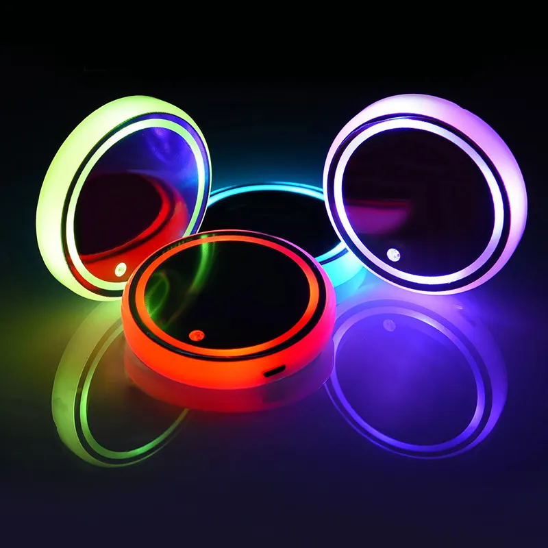 Tappetino per tazza in acrilico impermeabile per bottiglia LED RGB portabicchieri per auto luce per bevande d'acqua intelligente personalizza logo sottobicchiere per auto a led