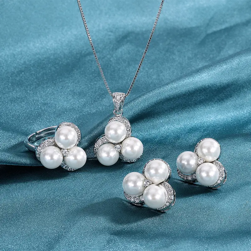 Moda perla diamante Concha pendientes collar joyería conjunto de tres piezas traje de las mujeres