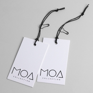 Etiquetas colgantes de ropa con cuerda de impresión de proceso láser con logotipo personalizado de lujo - Product Image 6