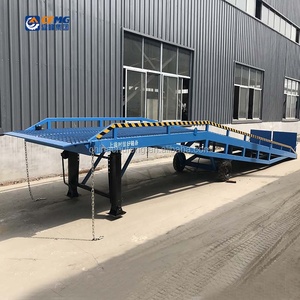CE Mobile Boarding Bridge Manual Forklift <strong>Loading</strong> Ramp Lifting <strong>Platform</strong> Container <strong>Loading</strong> <strong>Unloading</strong> Storage Dock - Product Image 3