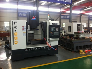 Centro de máquina vertical CNC de taladrado y roscado automático VMC550 con cambio automático de herramienta - Product Image 2