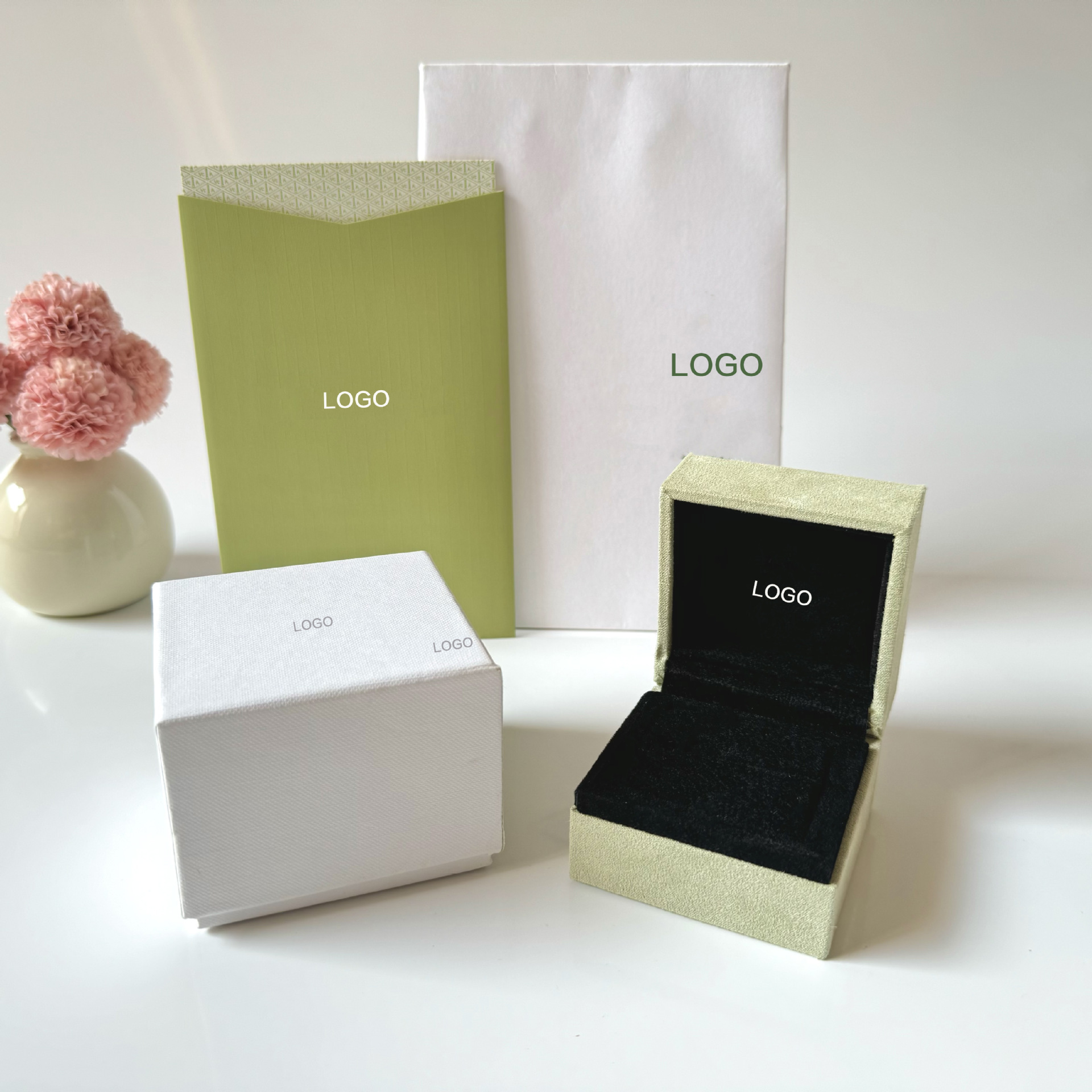 ring box