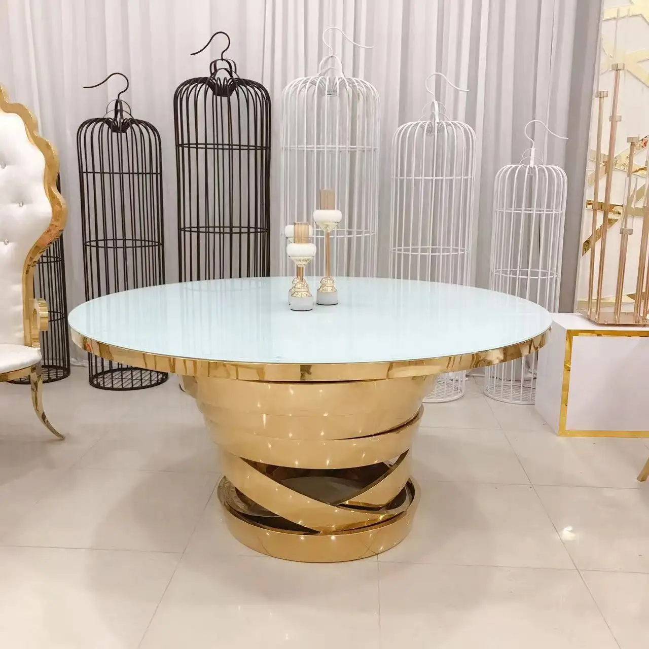 Table à manger ronde de couleur blanche d'or d'acier inoxydable de meubles commerciaux pour des locations d'événements de mariage