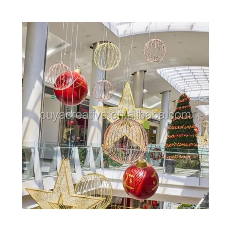 Vente en gros centre commercial grandes boules de Noël en fibre de verre décoration suspendue pour décorations de vacances