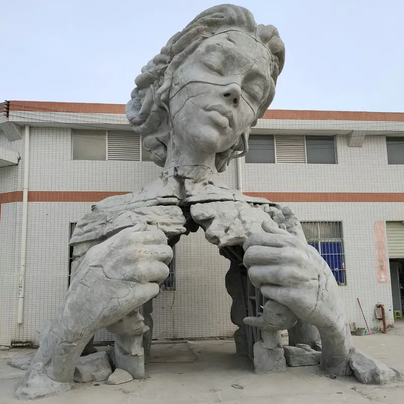 शहर के परिदृश्य प्रदर्शन मॉडल के लिए H7.6m GRC खुली छाती वाली महिला मूर्ति विशाल GRFC चरित्र प्रतिमा 3डी आकृति