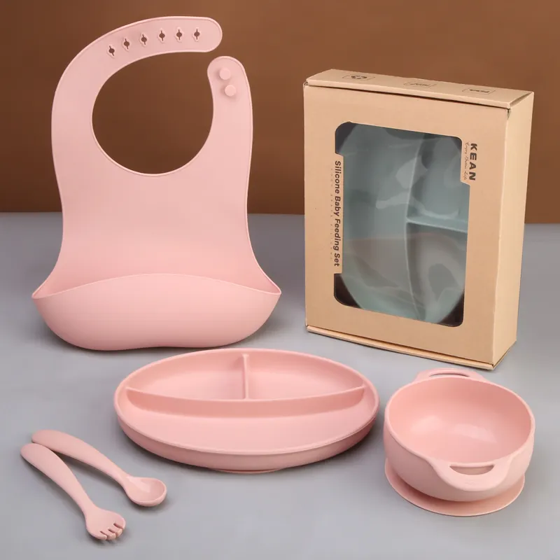 Sans Bpa Ensemble personnalisé 5 en 1 pour nouveau-né Assiette en silicone pour bébé Bavoir Cuillère Fourchette Mangeoire Autres produits d'allaitement pour bébé