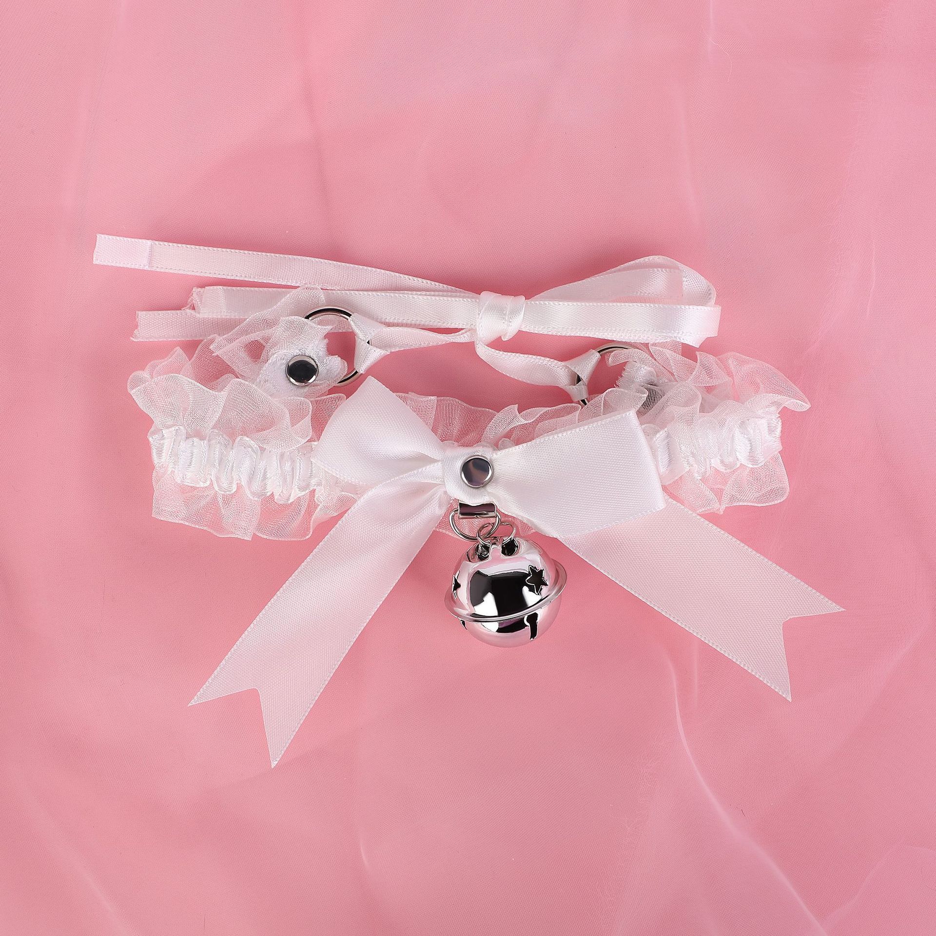 Choker Bell surdimensionné en dentelle blanche