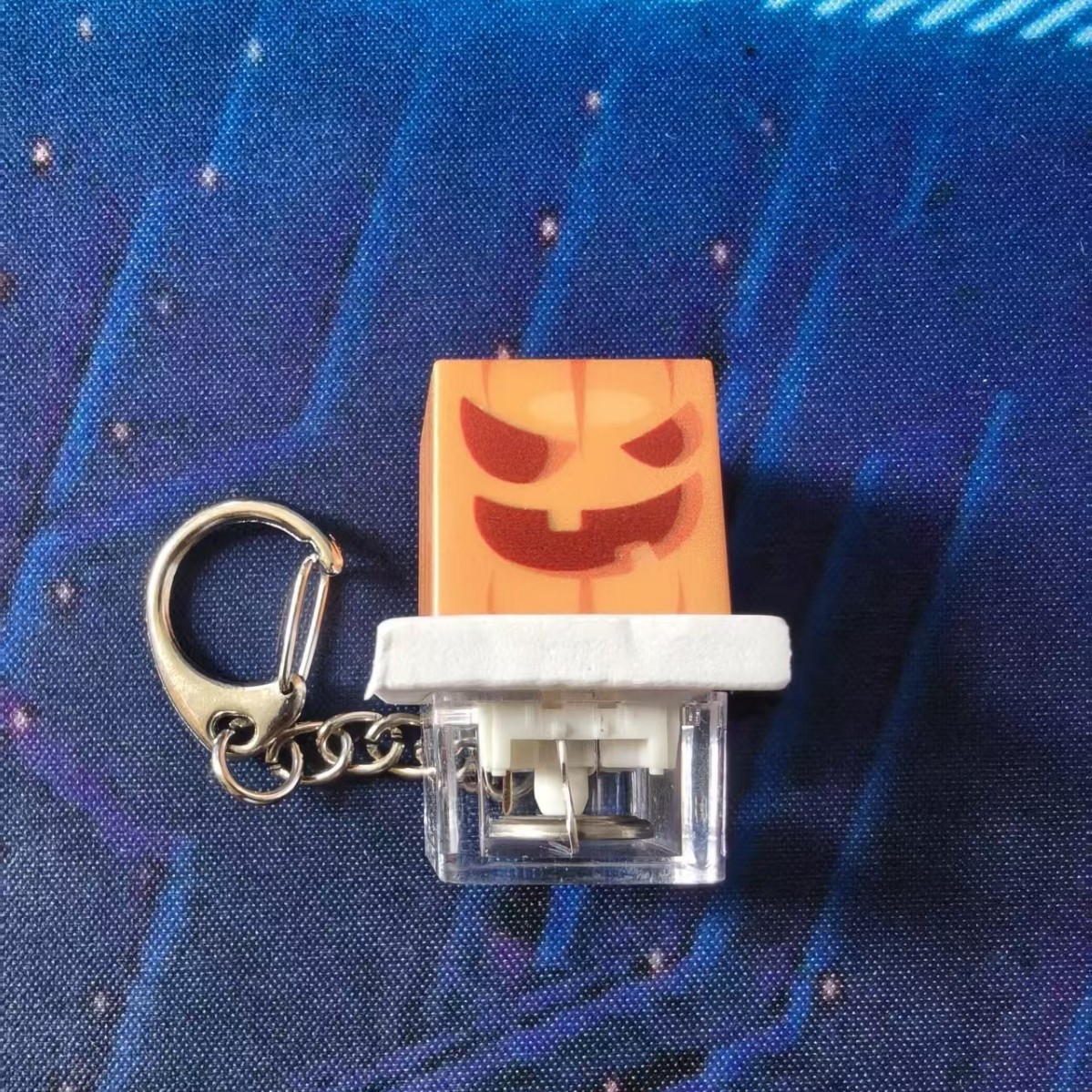 Pumpkin-luminous button with transparent base