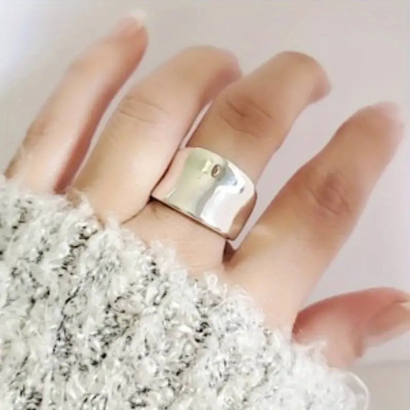 H489 white gold