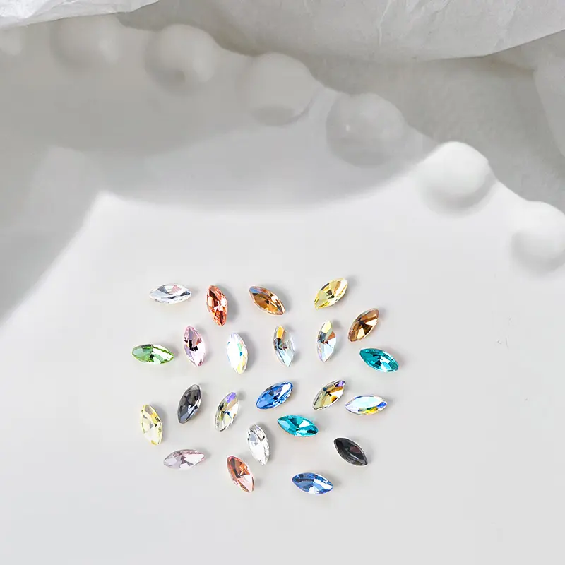 10 buah seni kuku ujung bawah bor kecil mini mata kuda berlian kuku perhiasan memakai bahan kuku Pak tumpukan berlian