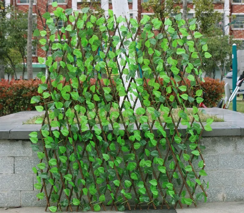 Simulation wooden fence garden outdoor plant courtyard artificial apple leaf decorative fence telescopic wooden fence