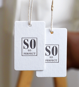 Etiqueta de ropa personalizada, etiquetas colgantes de tela para ropa, buena calidad - Product Image 1